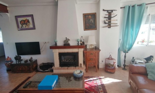 Herverkoop - Villa -
San Miguel de Salinas - Centro