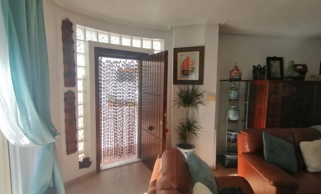 Herverkoop - Villa -
San Miguel de Salinas - Centro