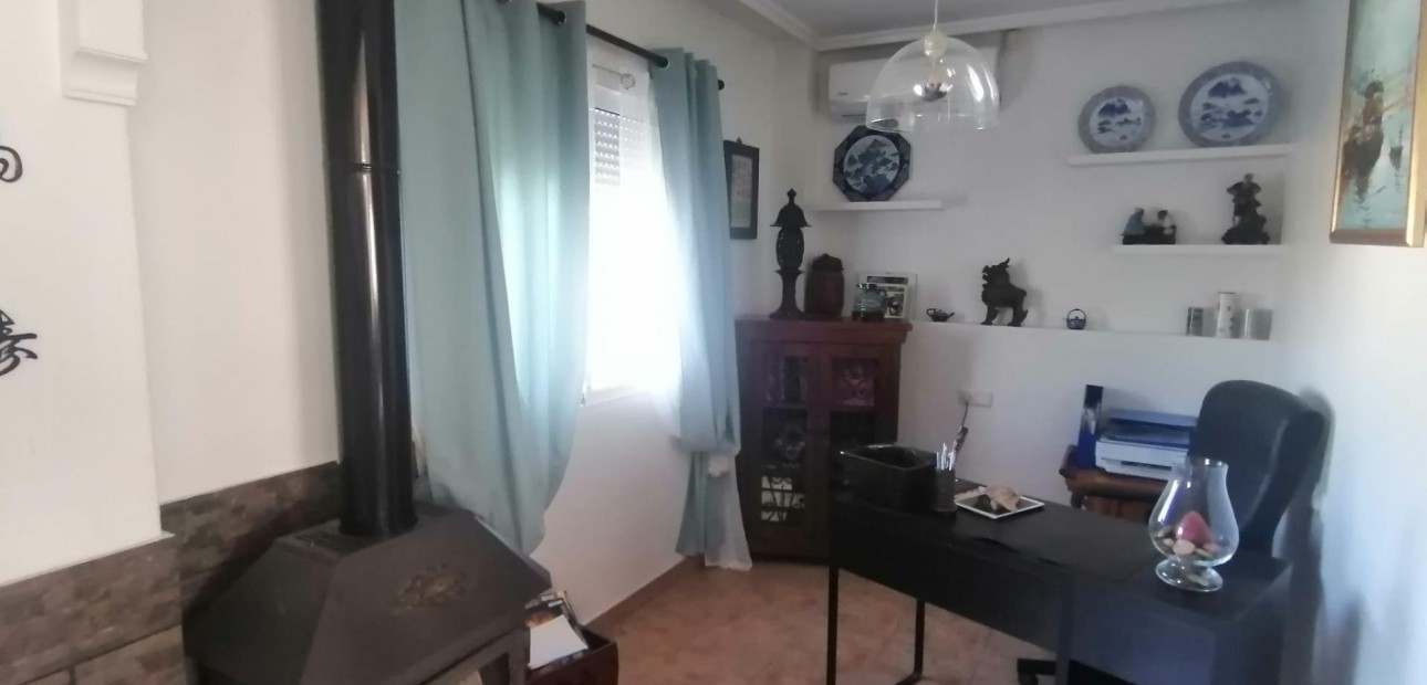 Herverkoop - Villa -
San Miguel de Salinas - Centro