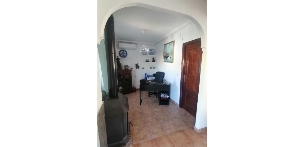 Herverkoop - Villa -
San Miguel de Salinas - Centro