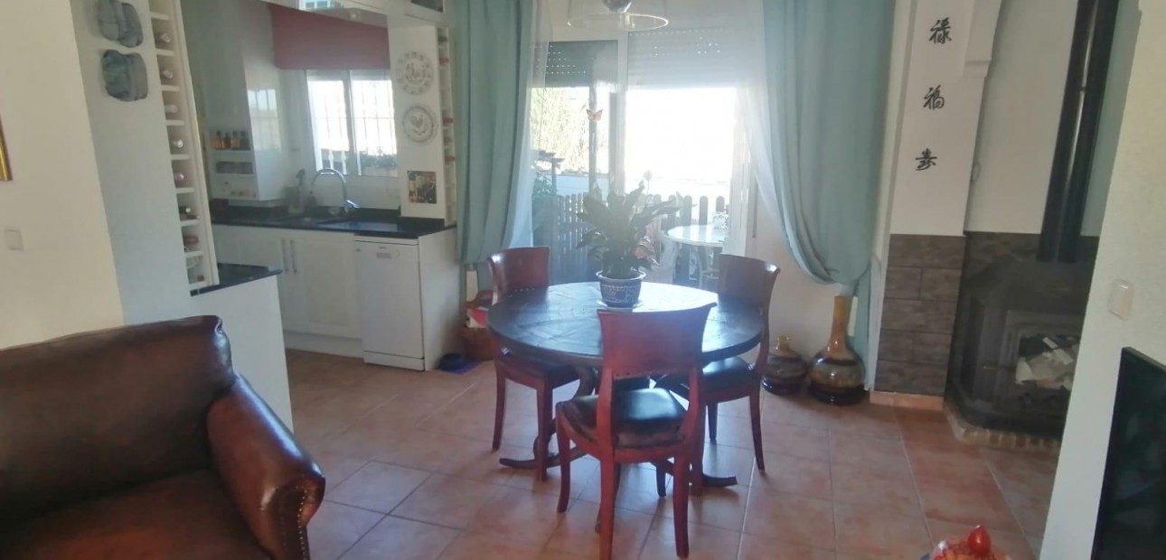 Herverkoop - Villa -
San Miguel de Salinas - Centro