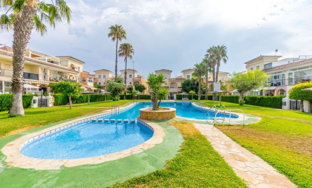 Herverkoop - Terraced house -
Orihuela Costa - Punta Prima