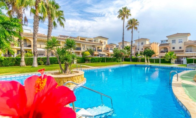 Herverkoop - Terraced house -
Orihuela Costa - Punta Prima