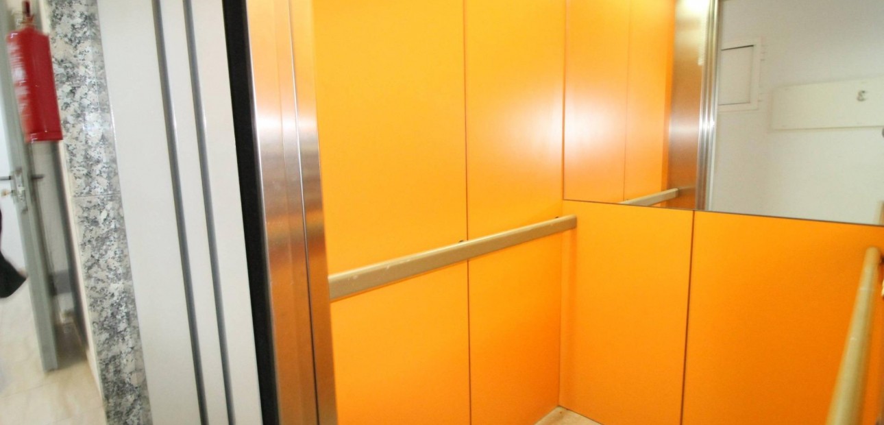 Venta - Apartamento / piso -
Torrevieja - torrevieja