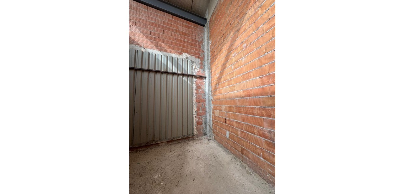 Herverkoop - Commercial Unit -
Algorfa - Comunidad valenciana