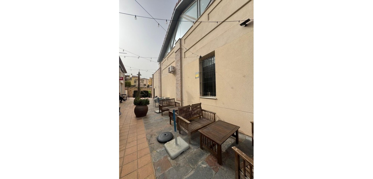 Herverkoop - Commercial Unit -
Algorfa - Comunidad valenciana