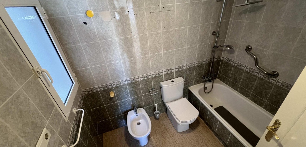 Herverkoop - Appartement / flat -
Torrevieja - torrevieja