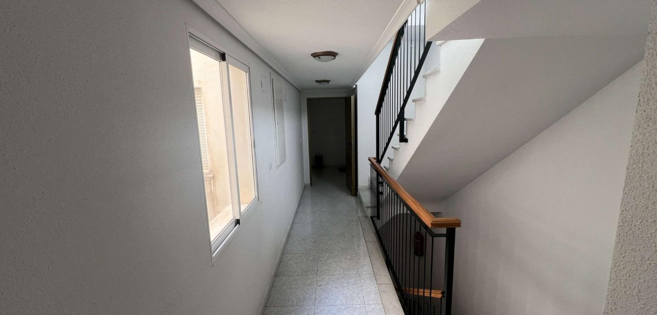 Herverkoop - Appartement / flat -
Torrevieja - torrevieja