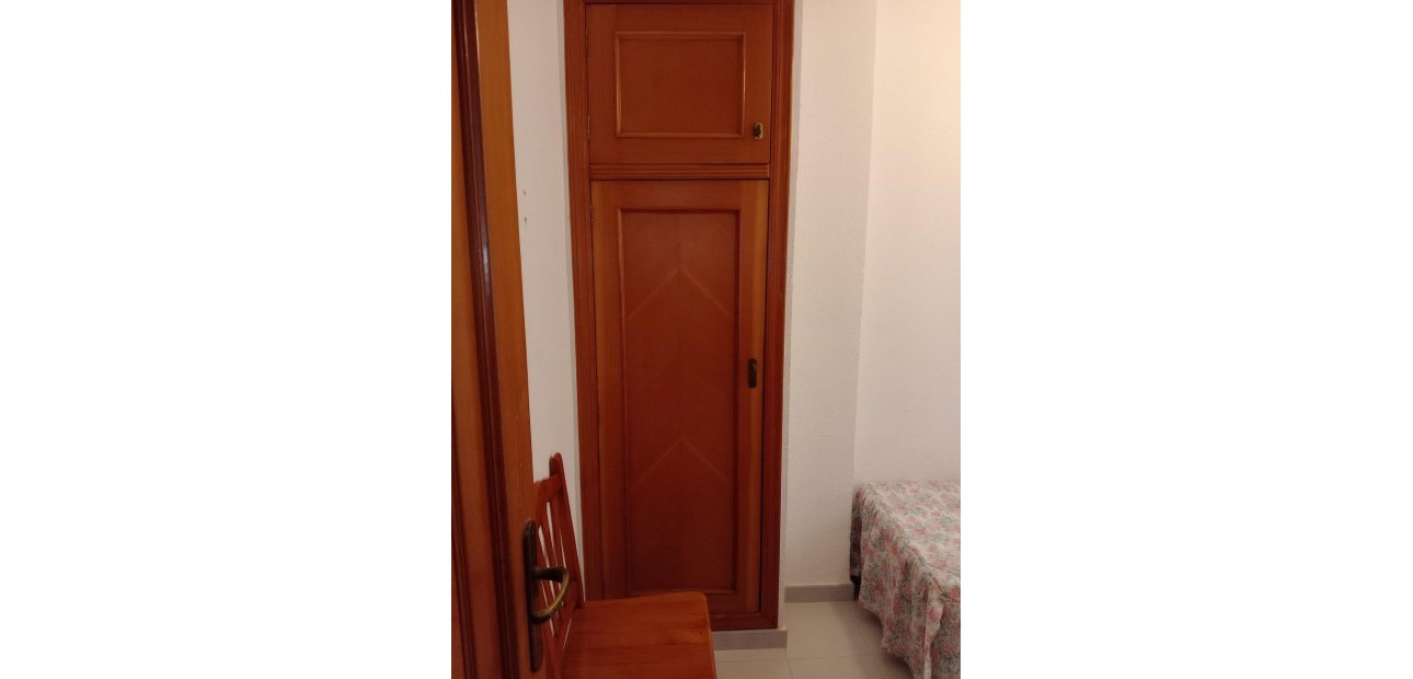 Herverkoop - Appartement / flat -
Torrevieja - Estacion de autobuses