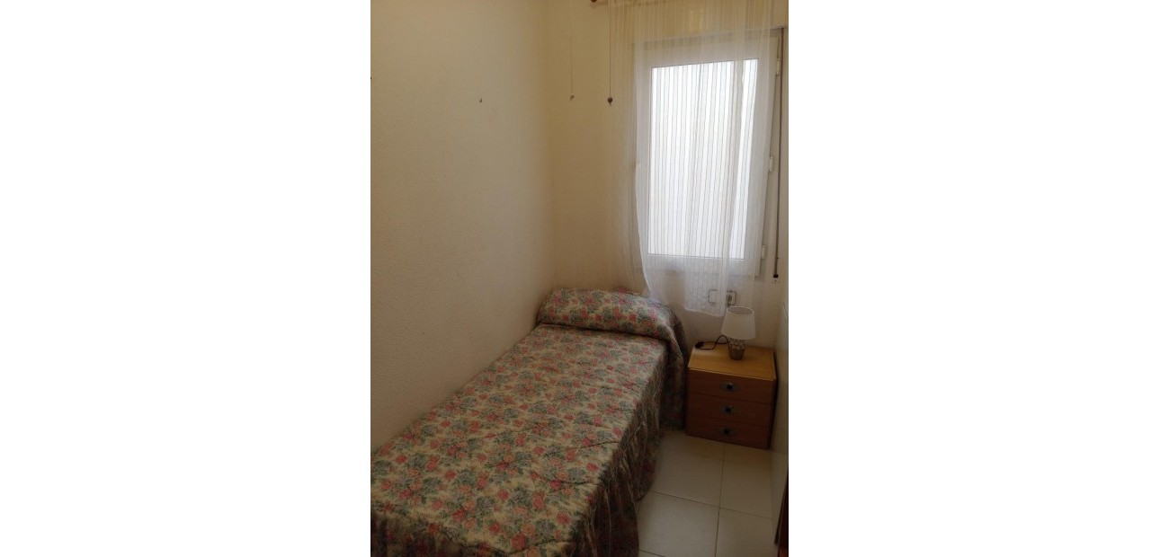 Herverkoop - Appartement / flat -
Torrevieja - Estacion de autobuses