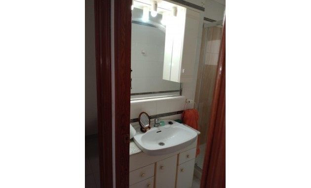 Herverkoop - Appartement / flat -
Torrevieja - Estacion de autobuses