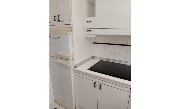 Herverkoop - Appartement / flat -
Torrevieja - Estacion de autobuses