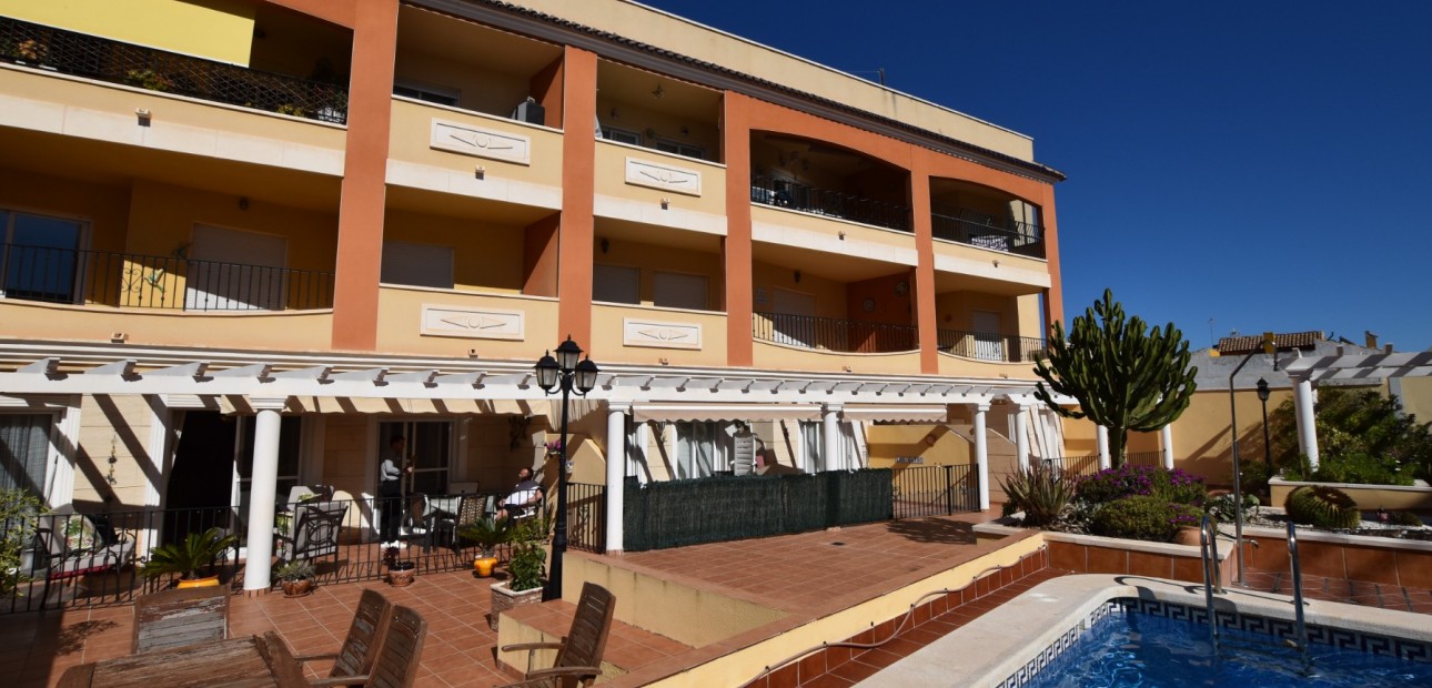Herverkoop - Appartement / flat -
Algorfa - Algorfa - Village