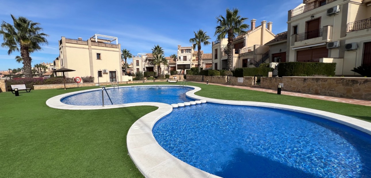 Herverkoop - Bungalow -
Algorfa - La Finca Golf Resort