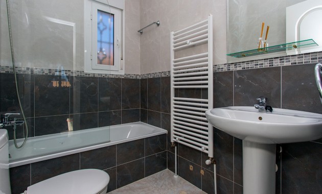 Herverkoop - Detached Villa -
Benimar - Rojales Hills