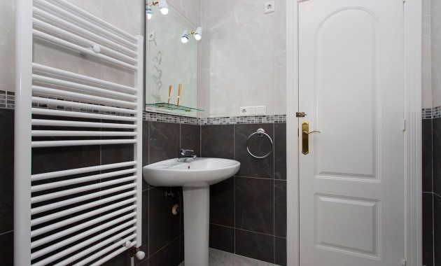 Herverkoop - Detached Villa -
Benimar - Rojales Hills