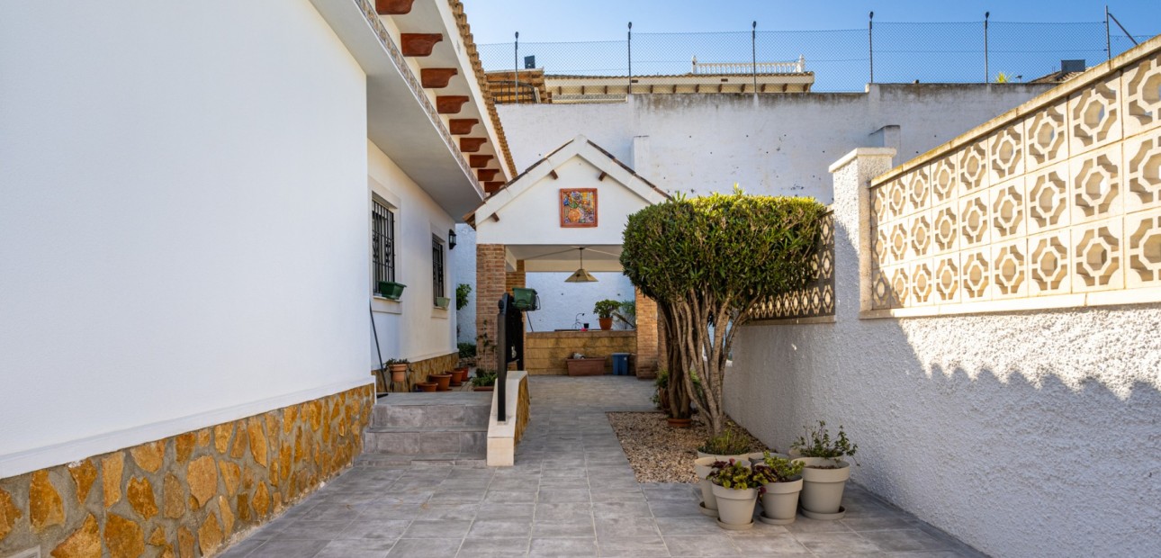 Herverkoop - Detached Villa -
Bigastro - Villas Andrea