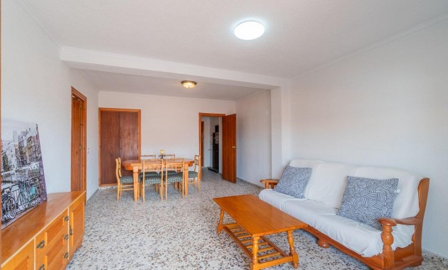 Herverkoop - Penthouse -
Torrevieja - Playa de los Naufragos
