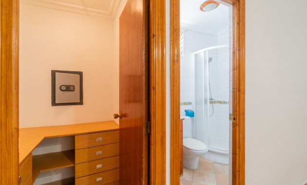 Herverkoop - Villa -
Torrevieja - Los altos