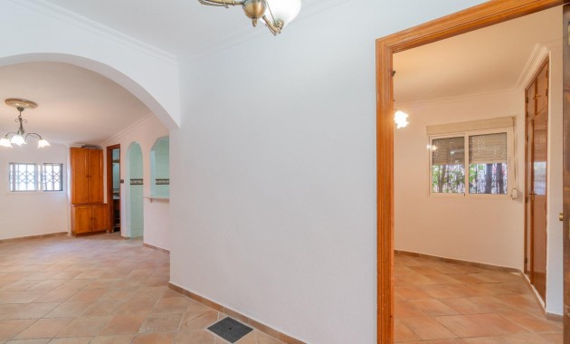 Herverkoop - Villa -
Torrevieja - Los altos