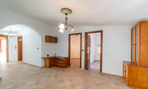 Herverkoop - Villa -
Torrevieja - Los altos