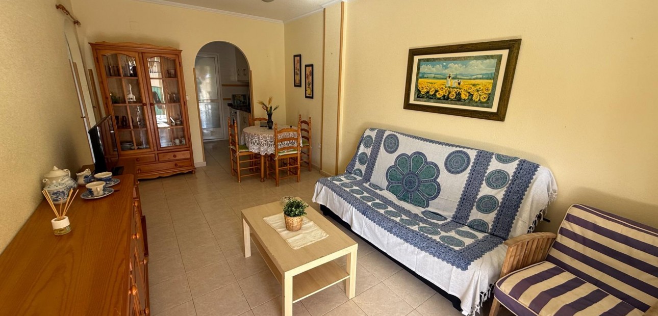 Herverkoop - Bungalow -
Torrevieja - Parque las naciones