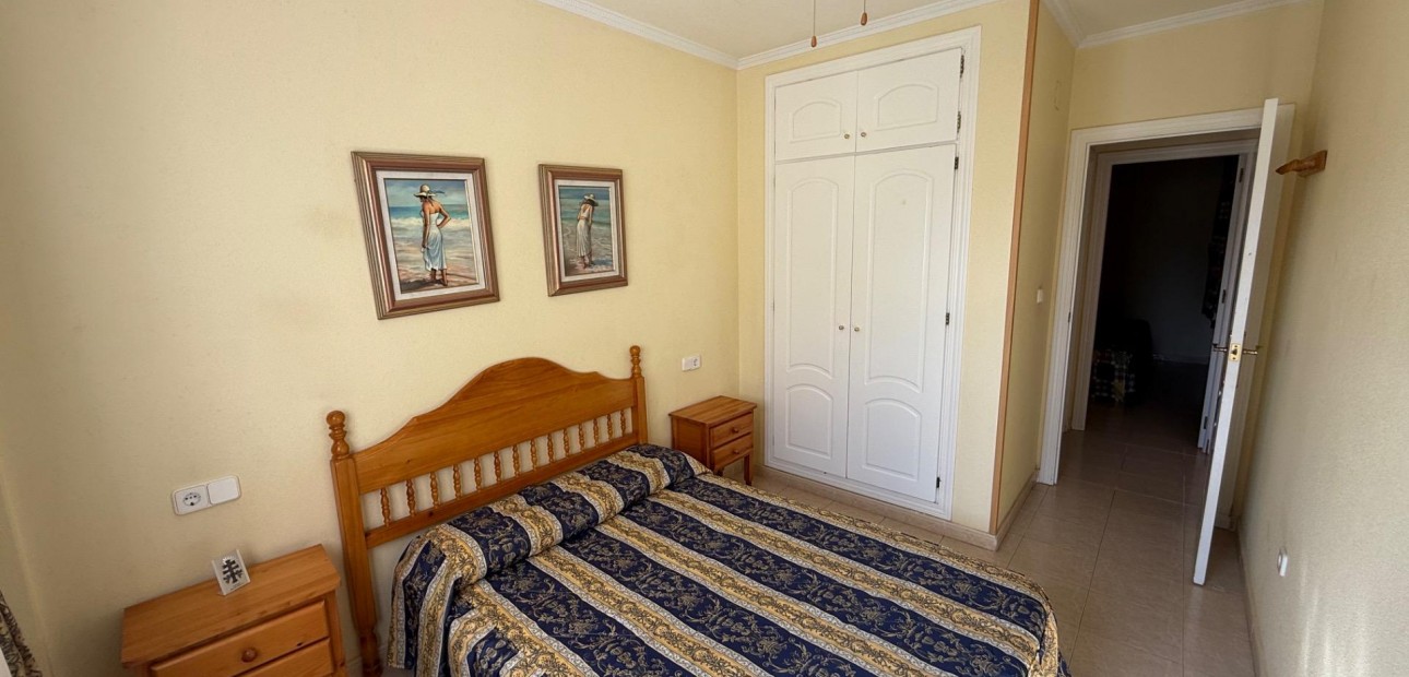 Herverkoop - Bungalow -
Torrevieja - Parque las naciones