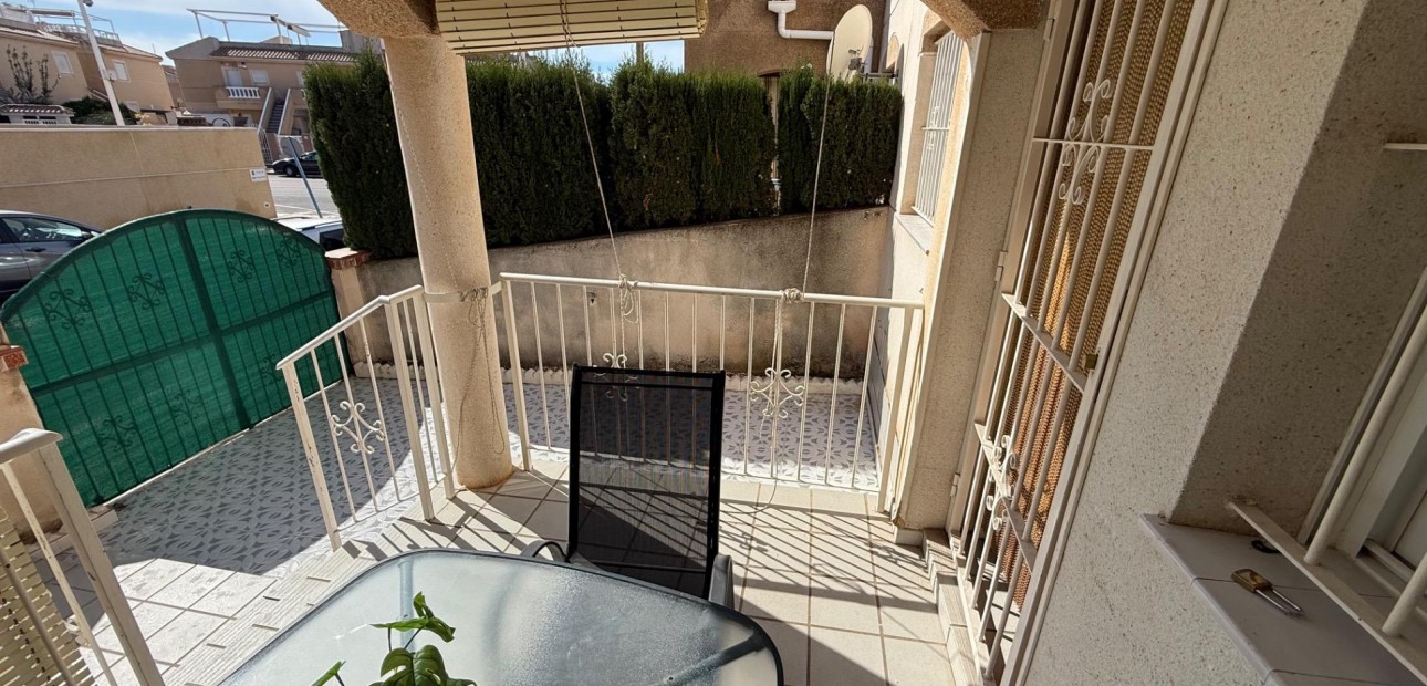 Herverkoop - Bungalow -
Torrevieja - Parque las naciones