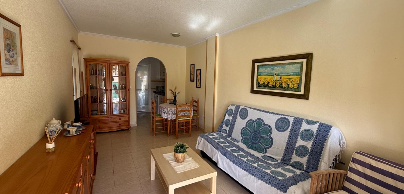 Herverkoop - Bungalow -
Torrevieja - Parque las naciones