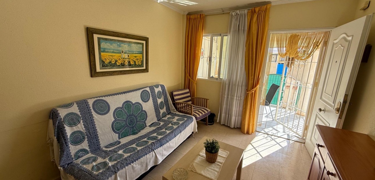 Herverkoop - Bungalow -
Torrevieja - Parque las naciones