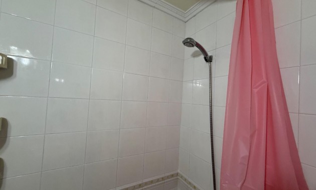 Herverkoop - Bungalow -
Torrevieja - Parque las naciones