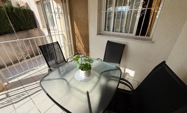 Herverkoop - Bungalow -
Torrevieja - Parque las naciones