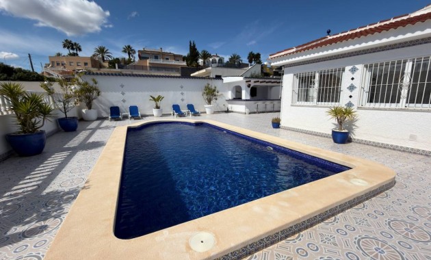 Herverkoop - Villa -
Ciudad Quesada