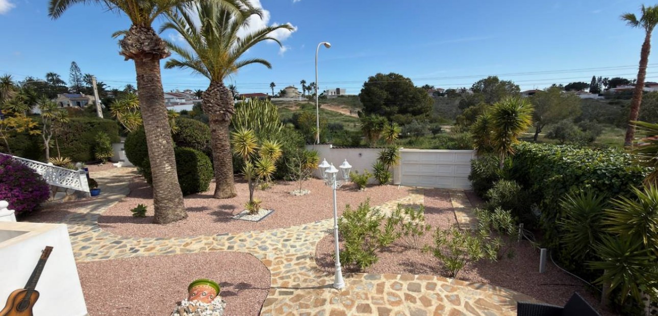 Herverkoop - Villa -
Ciudad Quesada