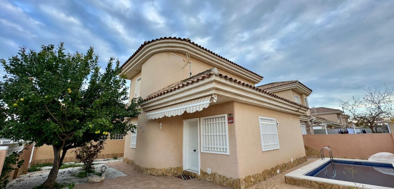 Venta - Villa -
Torrevieja - Los Balcones - Los Altos del Edén