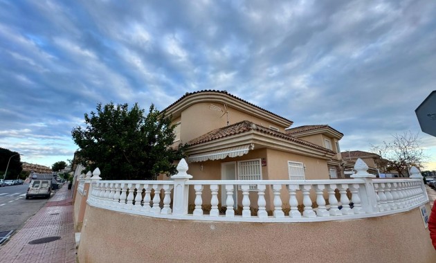 Venta - Villa -
Torrevieja - Los Balcones - Los Altos del Edén