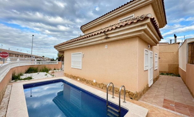 Venta - Villa -
Torrevieja - Los Balcones - Los Altos del Edén
