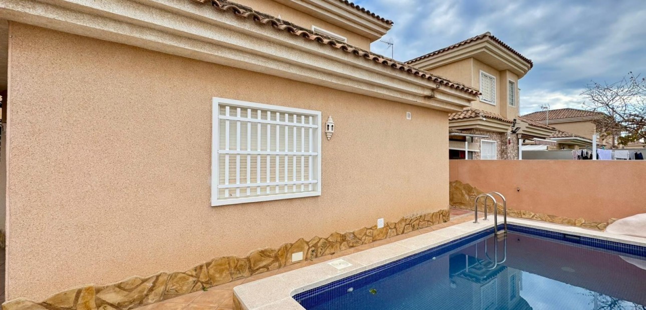 Venta - Villa -
Torrevieja - Los Balcones - Los Altos del Edén