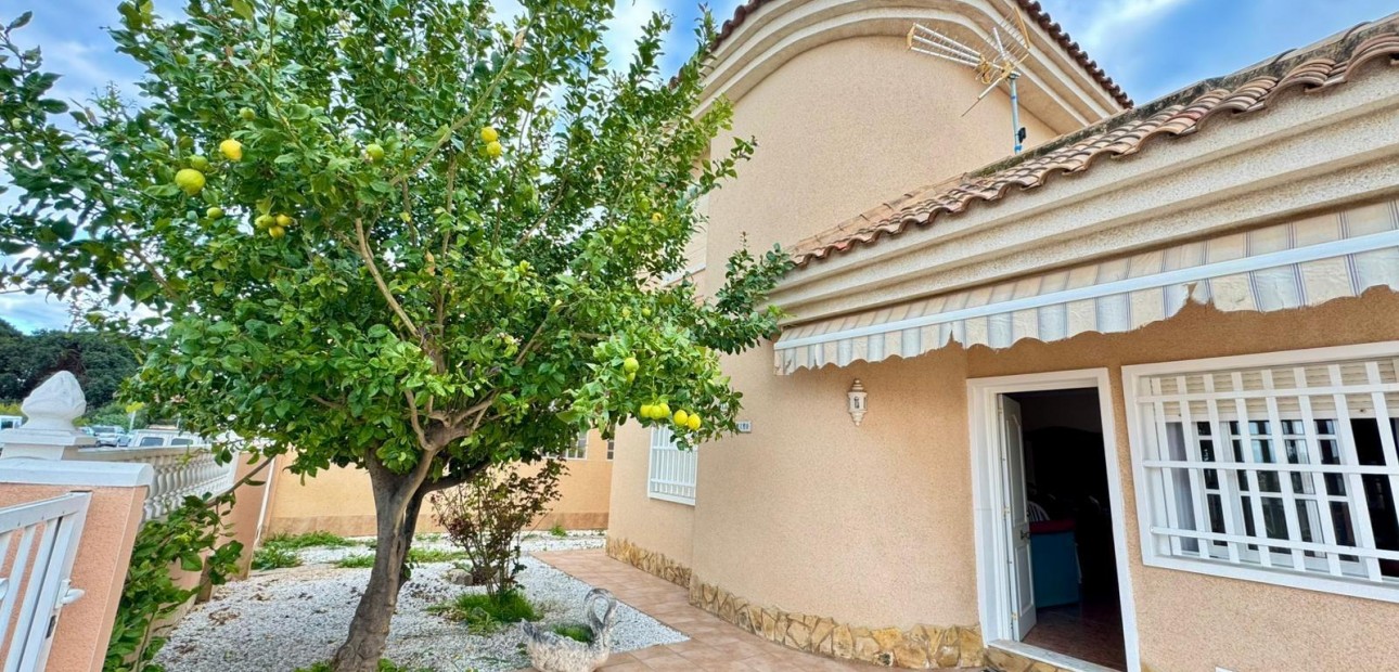 Venta - Villa -
Torrevieja - Los Balcones - Los Altos del Edén