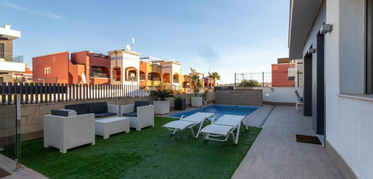 Venta - Villa -
Orihuela Costa - PAU 26