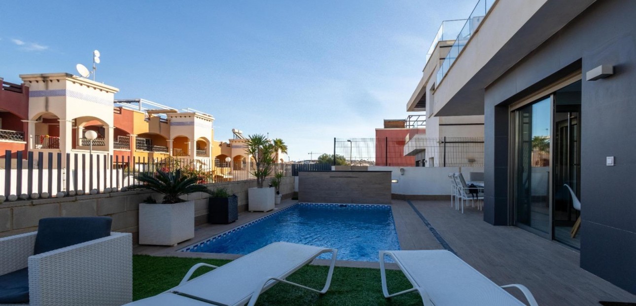 Venta - Villa -
Orihuela Costa - PAU 26