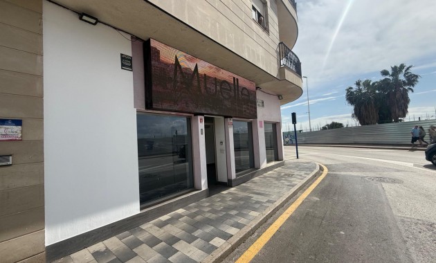 Long time Rental - Commercial Unit -
Torrevieja - Paseo maritimo