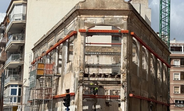 Long time Rental - Commercial Unit -
Torrevieja - Paseo maritimo