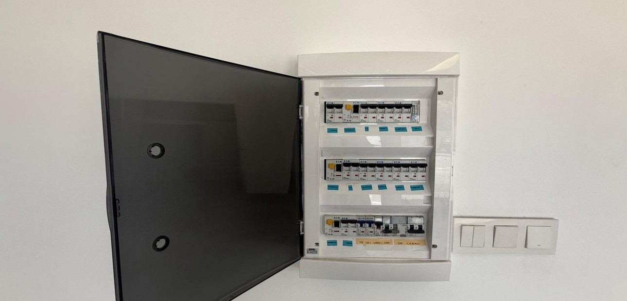 Long time Rental - Commercial Unit -
Torrevieja - Paseo maritimo