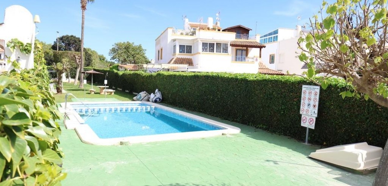 Venta - Bungalow -
Torrevieja - Carrefour