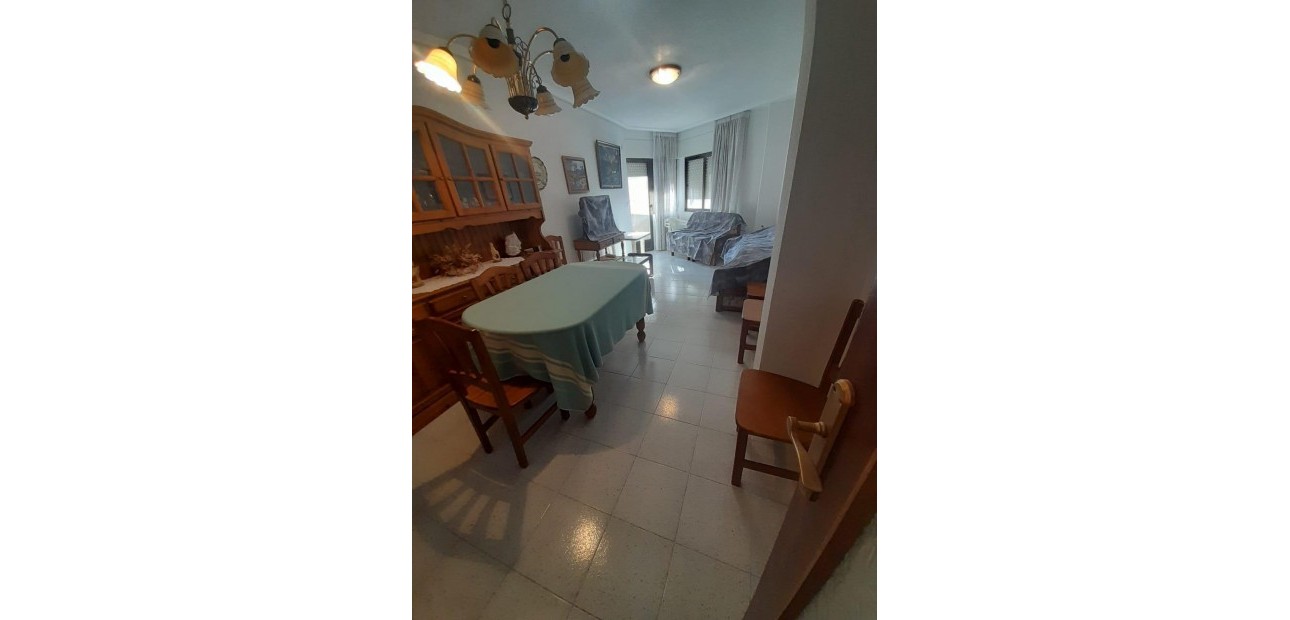 Venta - Apartamento / piso -
Torrevieja - Estacion de autobuses