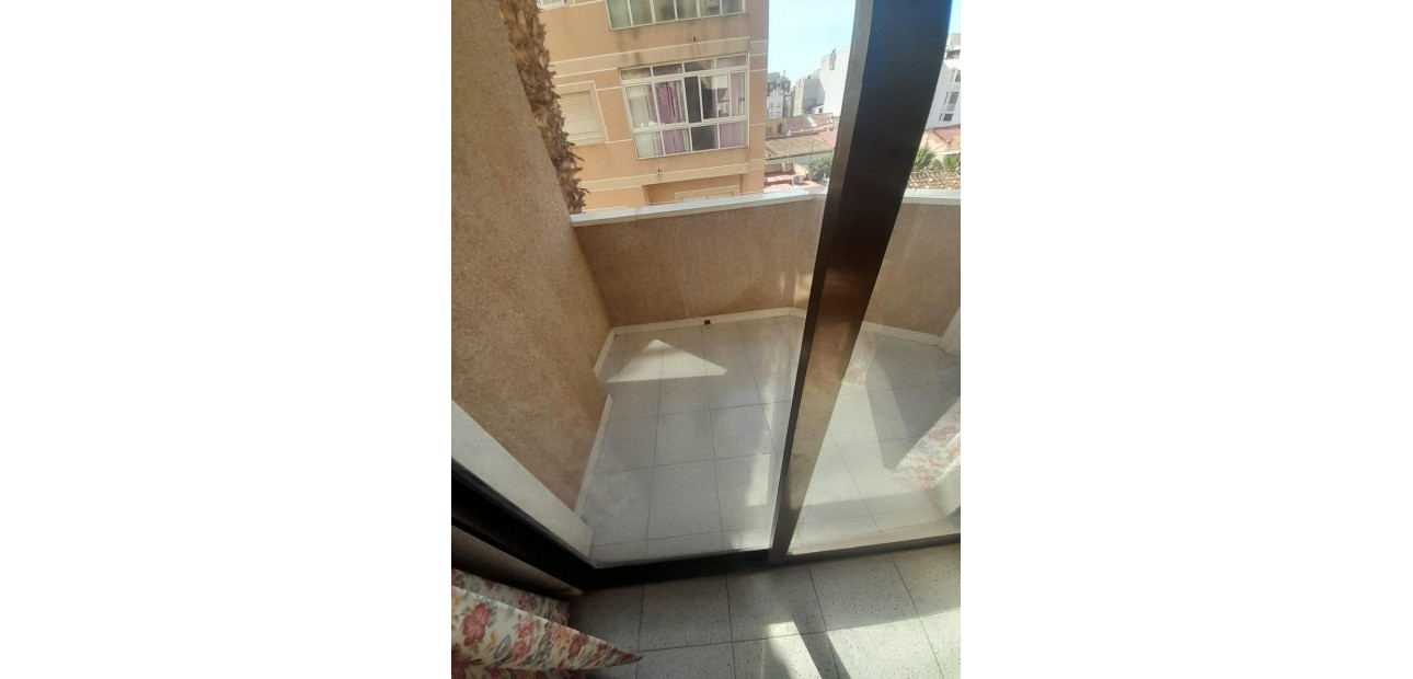 Venta - Apartamento / piso -
Torrevieja - Estacion de autobuses