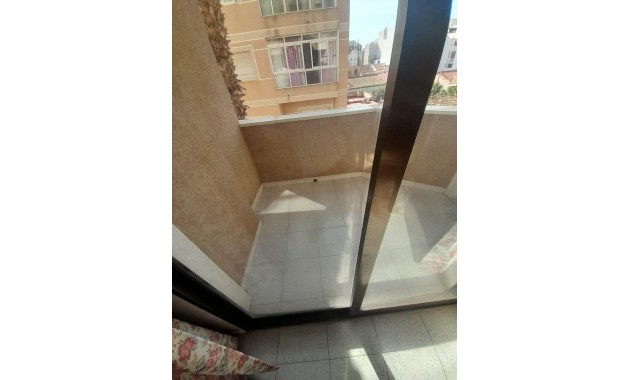 Venta - Apartamento / piso -
Torrevieja - Estacion de autobuses