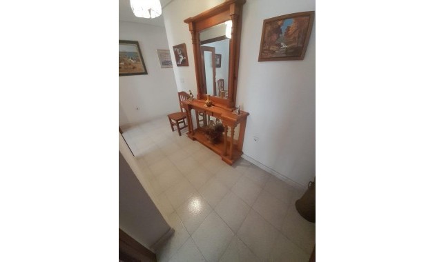 Venta - Apartamento / piso -
Torrevieja - Estacion de autobuses