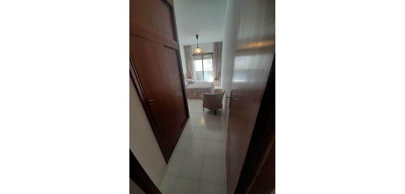 Venta - Apartamento / piso -
Torrevieja - Estacion de autobuses